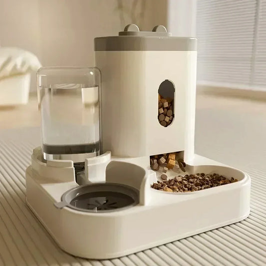 Distributeur croquettes et eau pour chat et chien