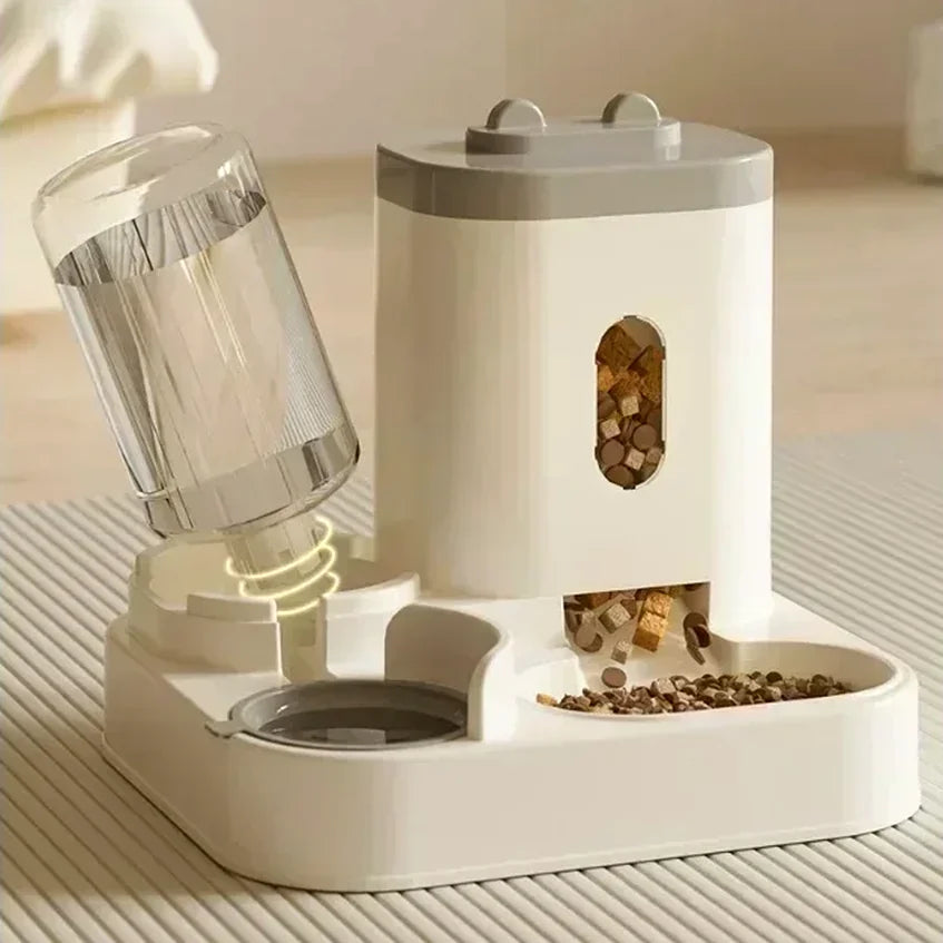 Distributeur croquettes et eau pour chat et chien