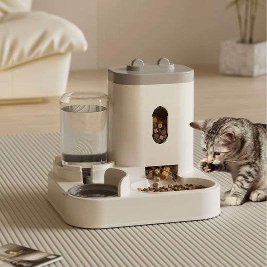 Distributeur croquettes et eau pour chat et chien